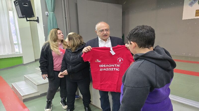 Δήμος Νέου Ηρακλείου: Παράδειγμα αγάπης για τα ζώα μαθητές και μαθήτριες του 5ου Γυμνασίου