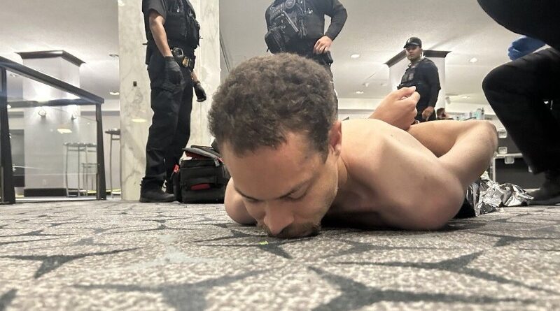 Ένοπλη επίθεση στην Ουάσινγκτον: Ποιος είναι ο δράστης – Δεν συνεργάζεται με τις αρχές, στόχος κυβερνητικοί αξιωματούχοι