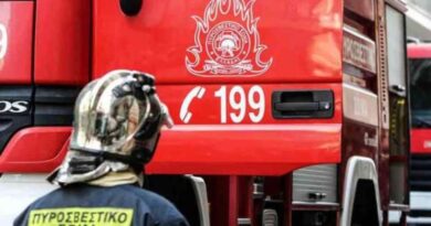 Δήμος Μεταμόρφωσης: Φωτιά σε φορτηγό – Άμεση επέμβαση της Πυροσβεστικής με 4 οχήματα