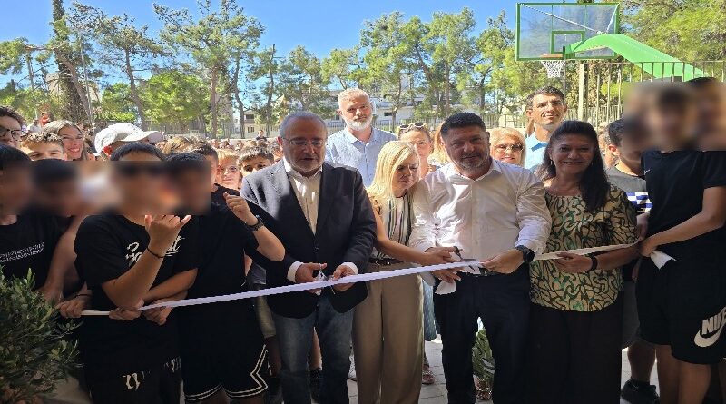 Δήμος Νέου Ηρακλείου: Το 4ο Δημοτικό Σχολείο απέκτησε μια ολοκαίνουργια πτέρυγα: εγκαίνια μαζί με τον αγιασμό της νέας χρονιάς