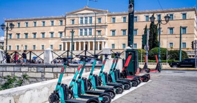Ηλεκτρικά πατίνια: Συναγερμός μετά τα σοβαρά τροχαία με ανηλίκους – Εντείνονται οι έλεγχοι