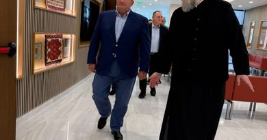 Ο πρ. Πρωθυπουργός κ. Κώστας Καραμανλής στο «Ιωνικό Κέντρο» της Ιεράς Μητροπόλεως Ν. Ιωνίας
